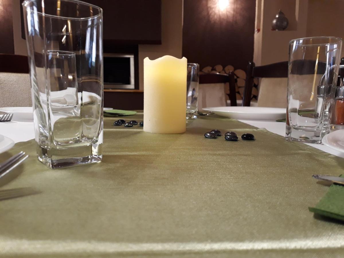 Szilvia Panzió Gyomaendrőd Acomodação com café da manhã Exterior foto
